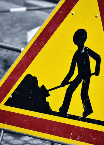 Intervention travaux routier zone de l'Arsenal à Tarbes